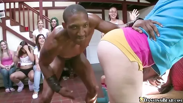 Miễn phí khiêu dâm, không giấy đăng ký  Da đen Shay Evans video sex nhat ban hay nhat với một đẹp trai hói